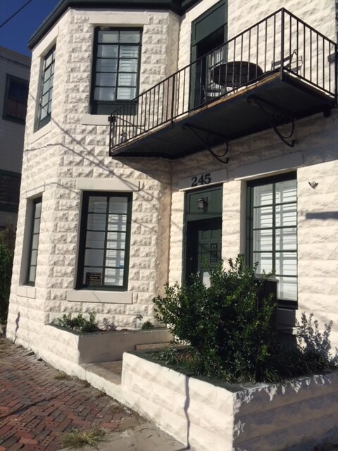 Photo - 245 Lincoln St