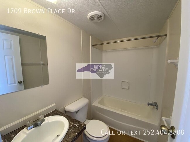 Photo - 1709 Brown Pl Dr