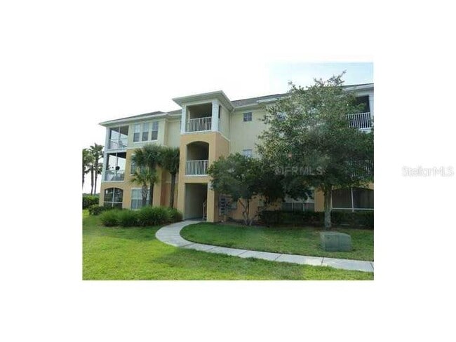 Building Photo - 9401 Crescent Loop Cir Unit 203
