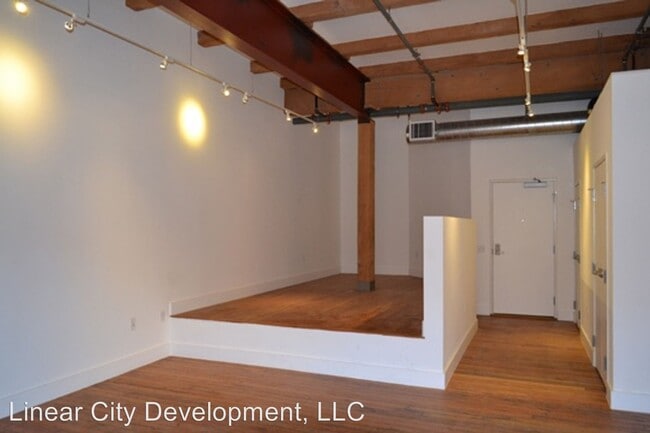 Photo - 2121 E 7th Pl