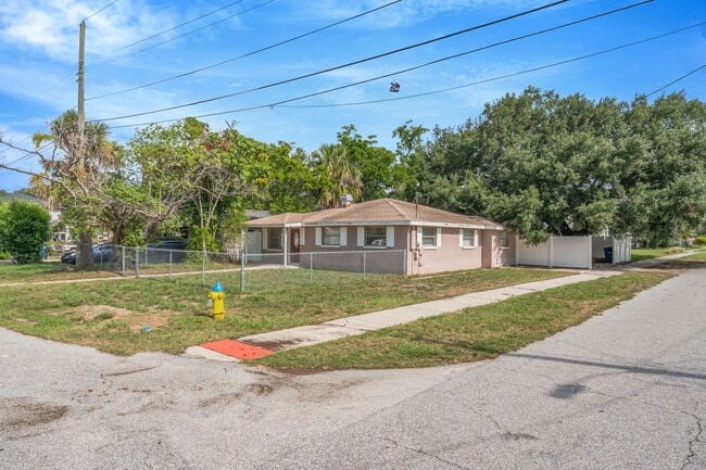 Photo - 4301 W Arch St