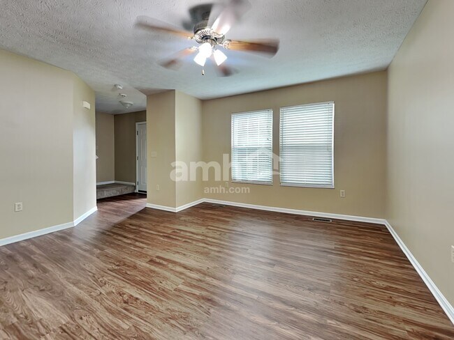 Photo - 1415 E Kearney Ln