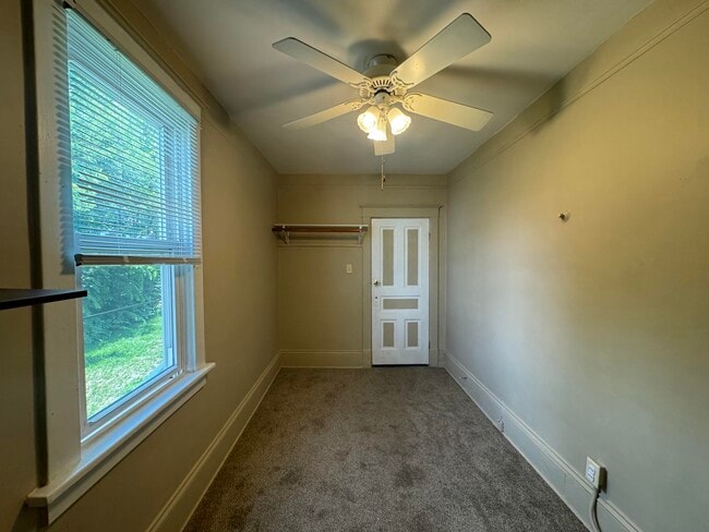 Photo - 2451 S 9th St