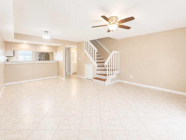 Photo - 1713 Azalea Ct