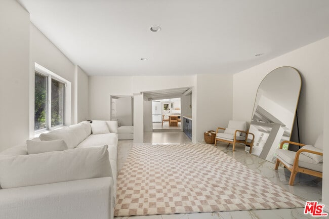 Photo - 8301 Lookout Mountain Ave