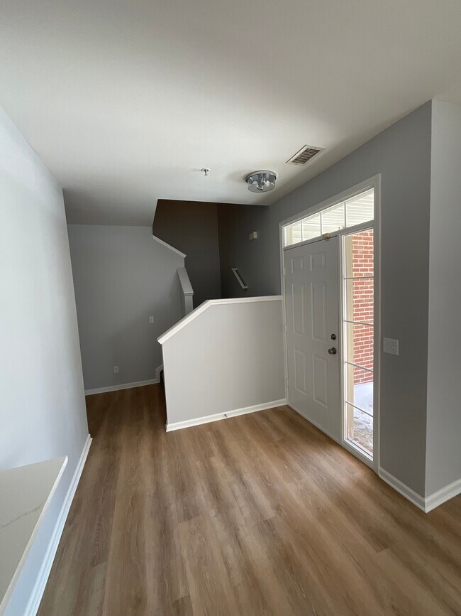 Photo - 29033 Whitby Dr Unidad 1