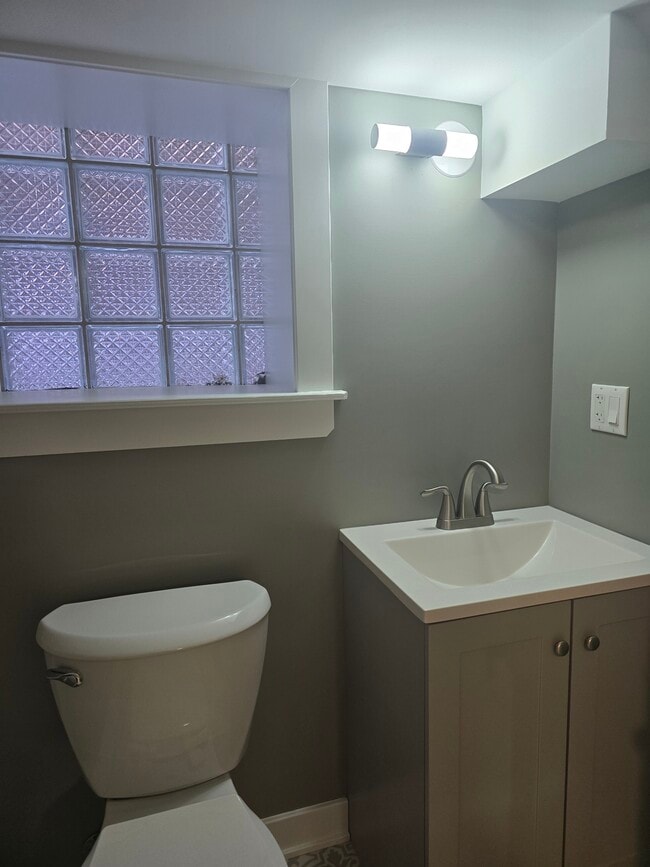 Photo - 1227 N Parkside Ave Unit 3