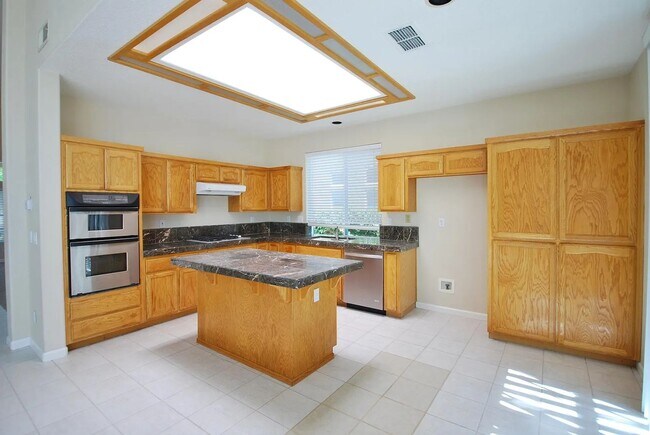 Photo - Great home in Elk Grove!