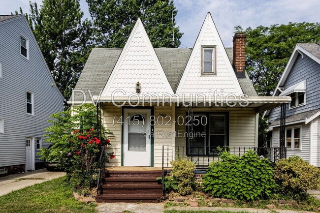 Building Photo - 340 E 197th St