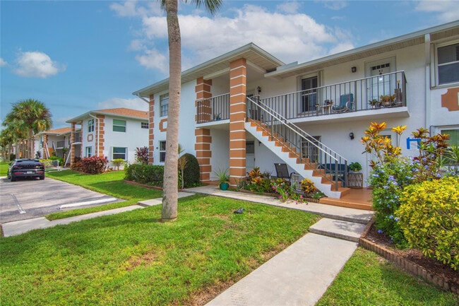 Photo - 1217 S Lakes End Dr Unit A1