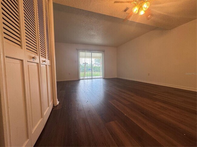 Photo - 221 S Cypress Way