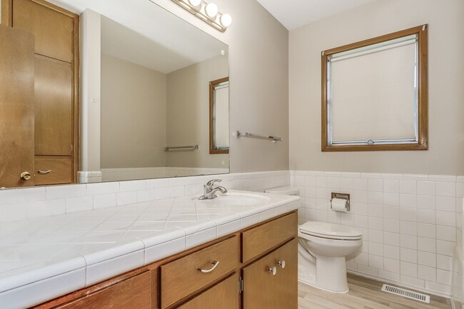 Photo - Spacious 3 bedroom 2 bath Duplex