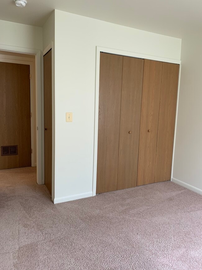 Hickory Square Apartments Imlay City, MI