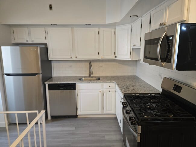 Building Photo - 2848 S 11th St Unit 1 Rental