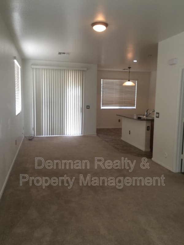 Photo - 3914 S 52nd Ln