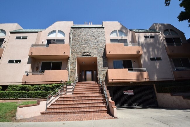 Building Photo - 11107 La Maida St Rental