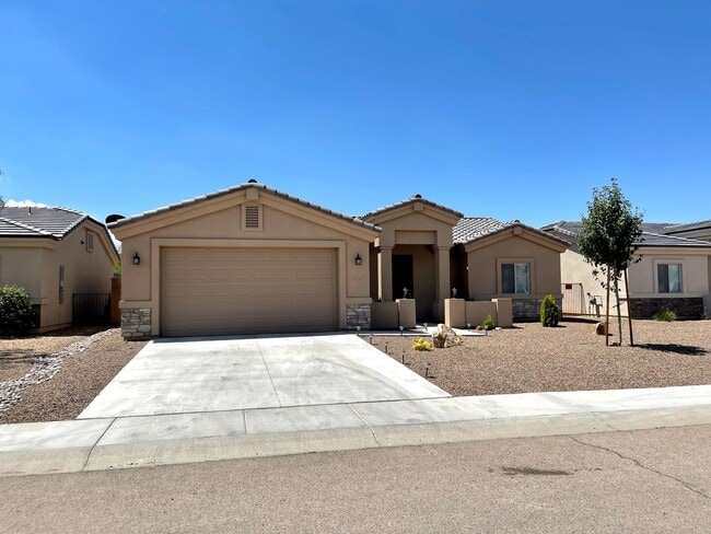 Building Photo - Beautiful 3 Bedroom Home in Gated Community!