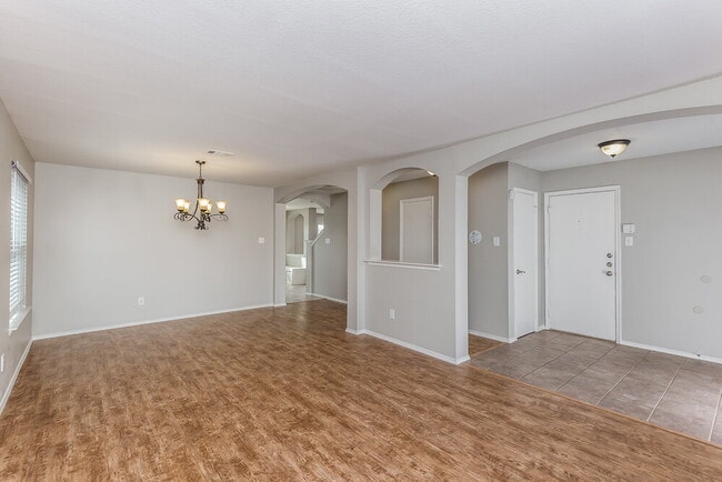 Photo - 305 Windy Hill Ln