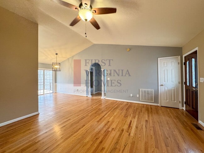 Photo - 3 Bedroom/2 Bath Lake Monticello Monticello Rental