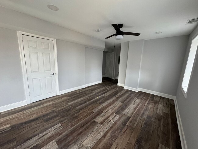 Photo - 610 E 9th St Unit 2