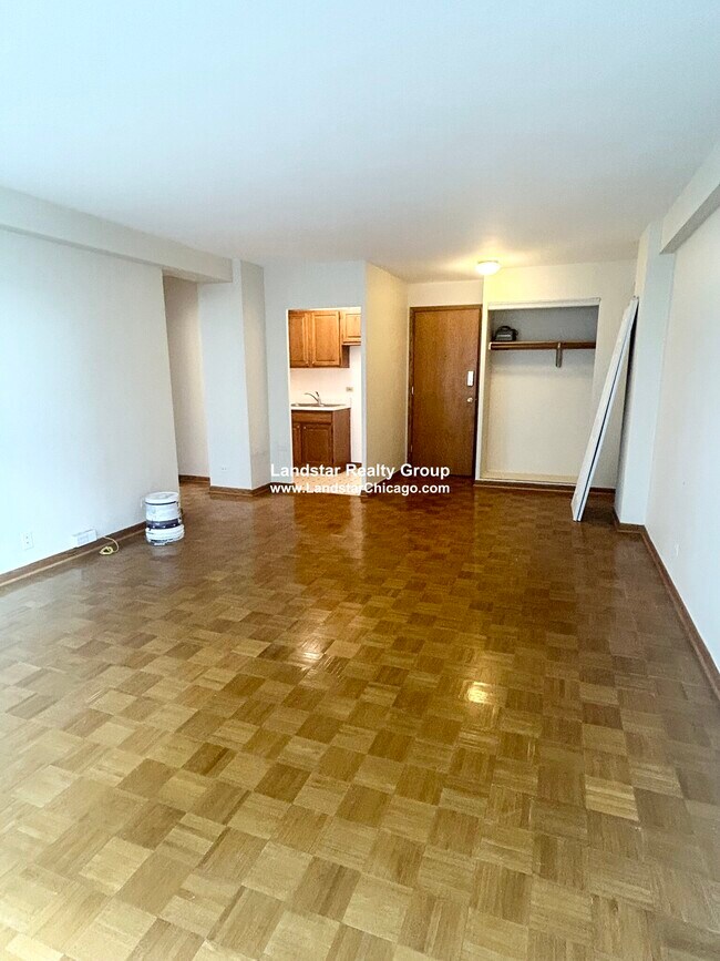 Photo - 4180 N Marine Dr Unit 1003