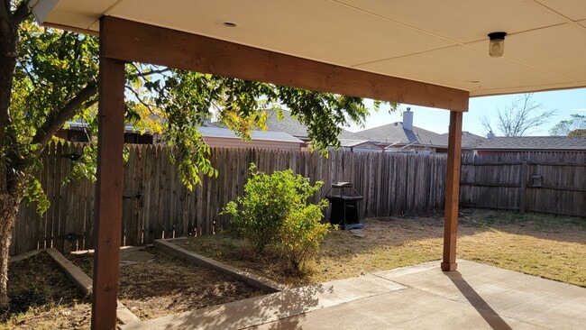 Photo - 3/2/2 Cozy Brick Home in South Lubbock!