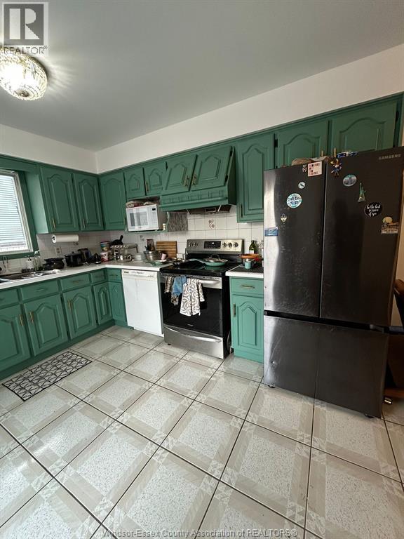 Photo - 8351 Kingston Cres