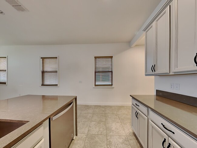 Photo - 13219 Oakenshaw Ln