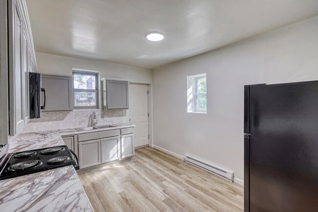 Photo - Fully Renovated 3 Bedroom, 1 Bathroom Townhouse