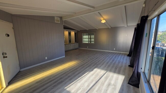 HABITACIÓN GRANDE - 18950 Woodcrest Ln