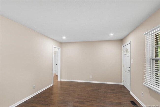 6604 Vaughn Rd