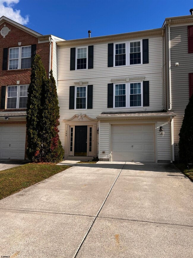 Photo - 704 St Thomas Dr