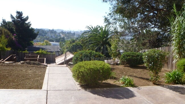 Building Photo - 503 Hichborn St Unit A