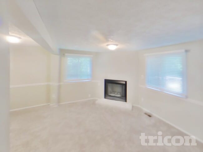 7610 Fairbanks Ct
