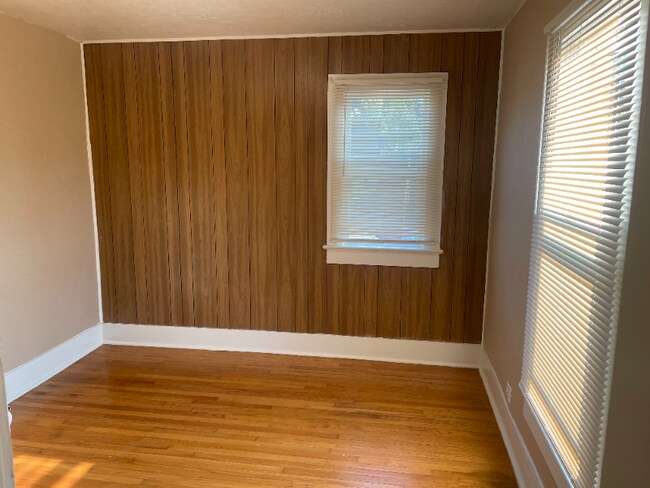 Photo - 3834 SE Morrison St