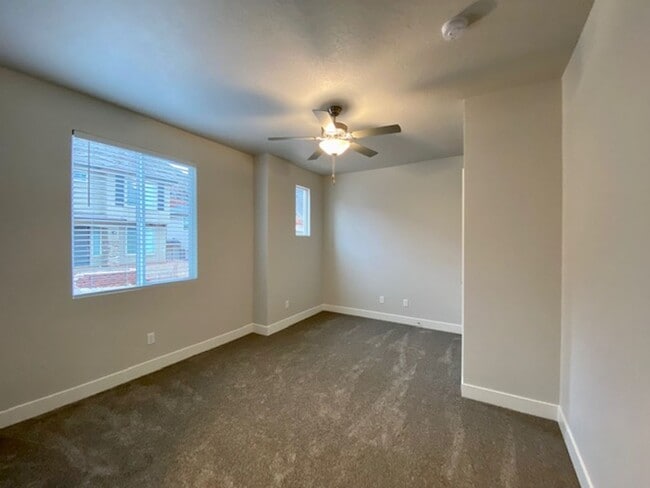 Photo - 438 N Stone Mountain Dr Unit A