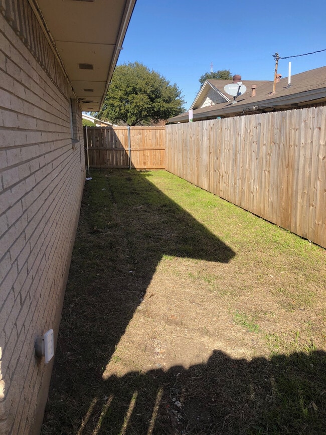 Photo - 3024 Lourdes St