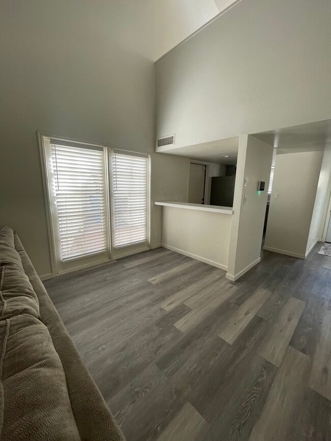 Photo - 13816 North 42nd Pl