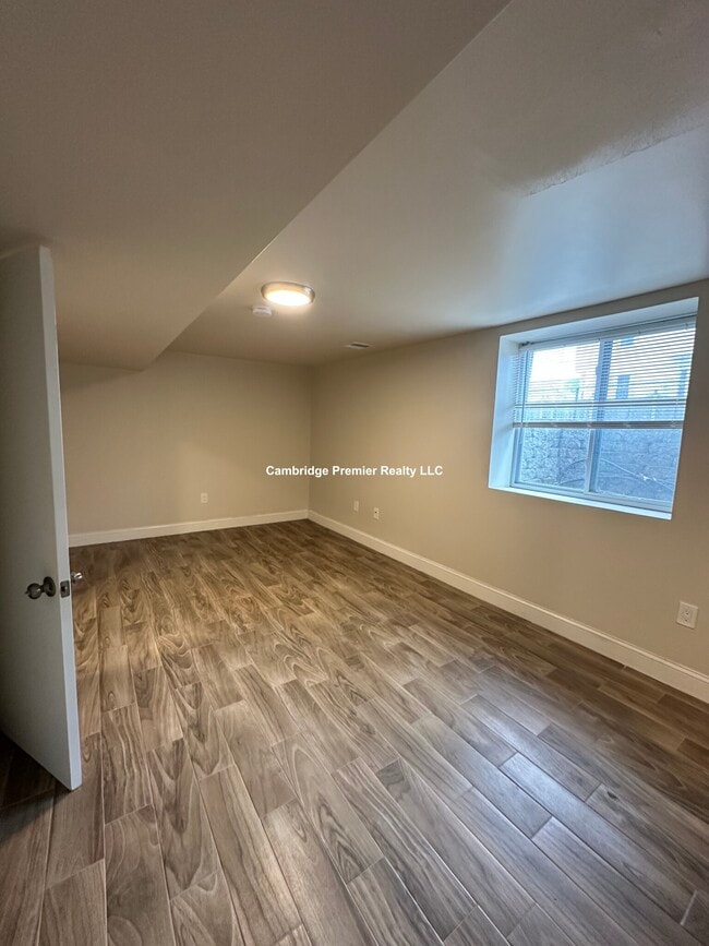 Photo - 96 Willis Ave