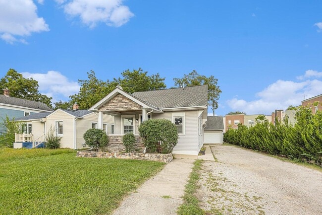 Photo - 1517 S State St