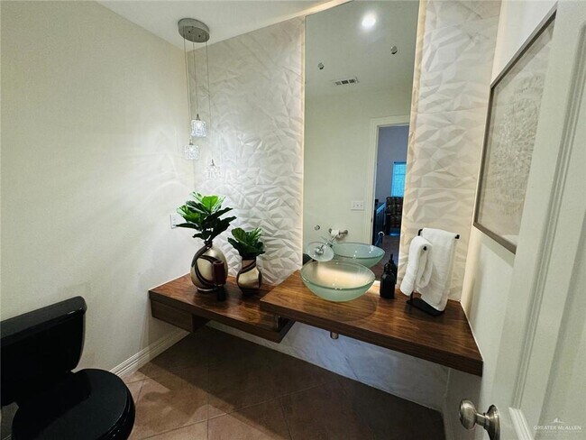 Photo - 17 Rio Grande Ave