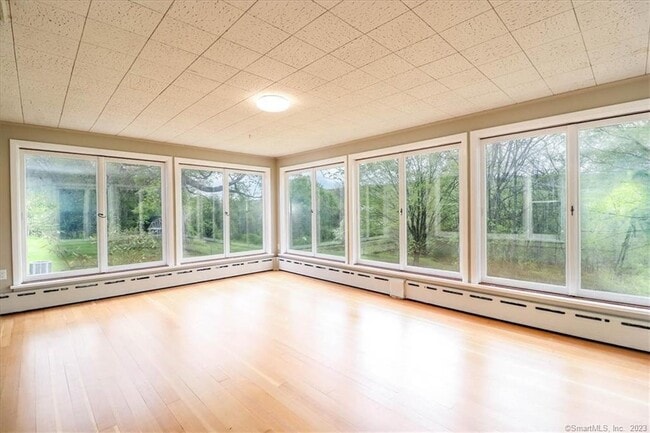 Photo - 20 Park Lane Rd