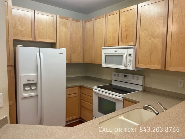 Photo - 1116 Basildon Rd