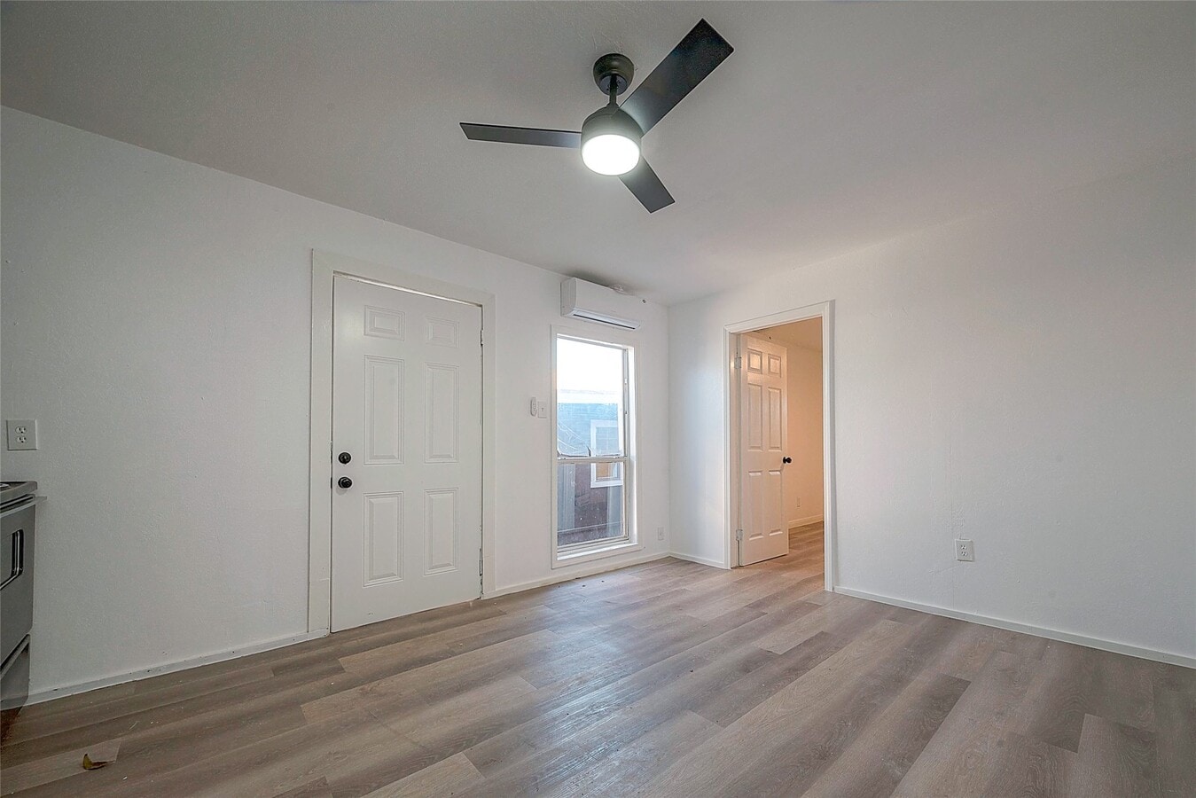 Photo - 3320 Hays St Unidad B