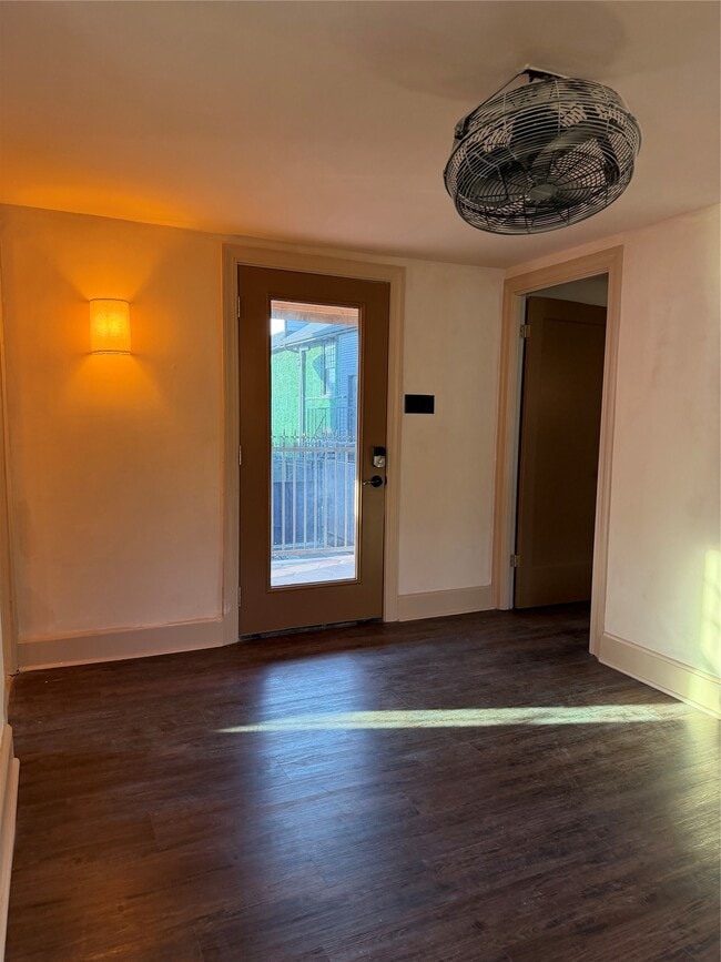 Photo - 239 Westheimer Rd