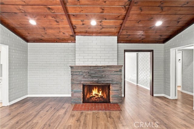 Photo - 16020 Kittridge St