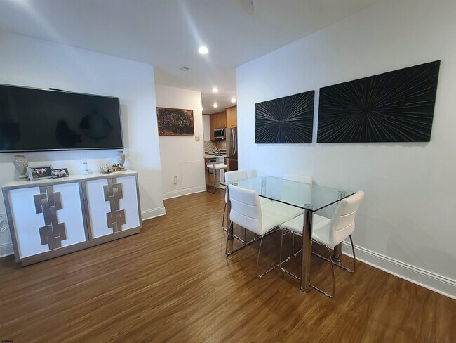 Photo - 5000 Boardwalk Unit 1910