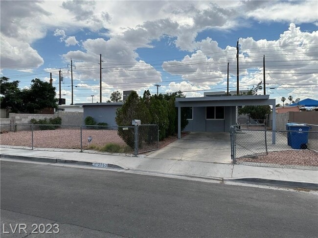 Photo - 2753 Talbot St