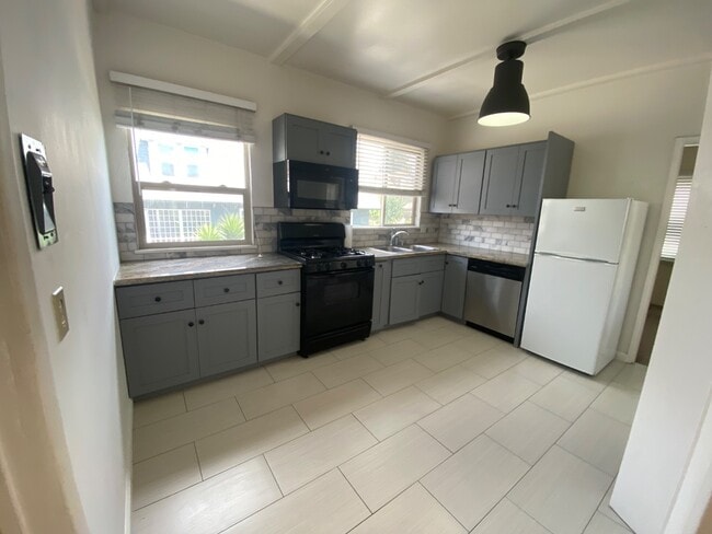 Building Photo - 2204 Channing Way Rental