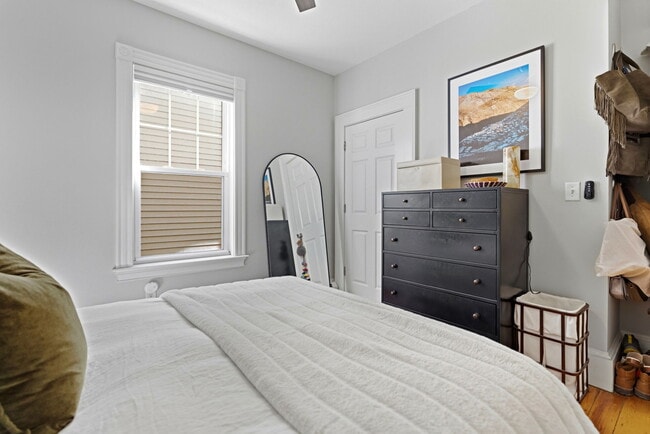 Photo - 722 E 2nd St Unit 2